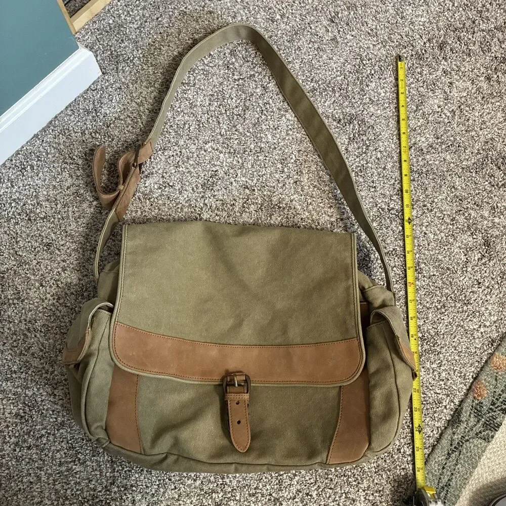 LL Bean Canvas Messenger Bag Medium Khaki Green Gorpcore Goblincore Vintage